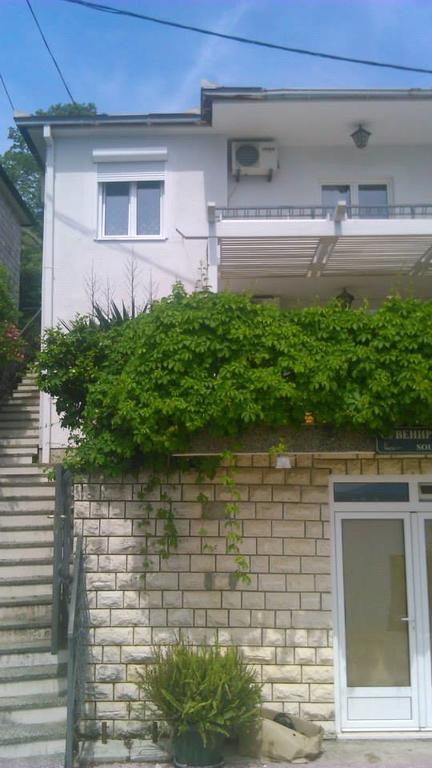 ヘルツェグ・ノヴィApatments Stanojlovic Djenovicアパートメント エクステリア 写真